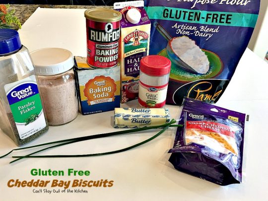 Gluten Free Cheddar Bay Biscuits | Can't Stay Out of the Kitchen | these #copycat #RedLobster #CheddarBayBiscuits are awesome! Loved this #glutenfree version. Great for a #holiday #breakfast too. #biscuits