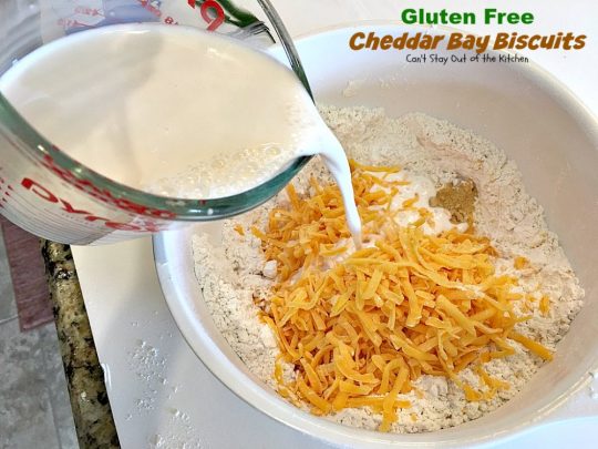 Gluten Free Cheddar Bay Biscuits | Can't Stay Out of the Kitchen | these #copycat #RedLobster #CheddarBayBiscuits are awesome! Loved this #glutenfree version. Great for a #holiday #breakfast too. #biscuits