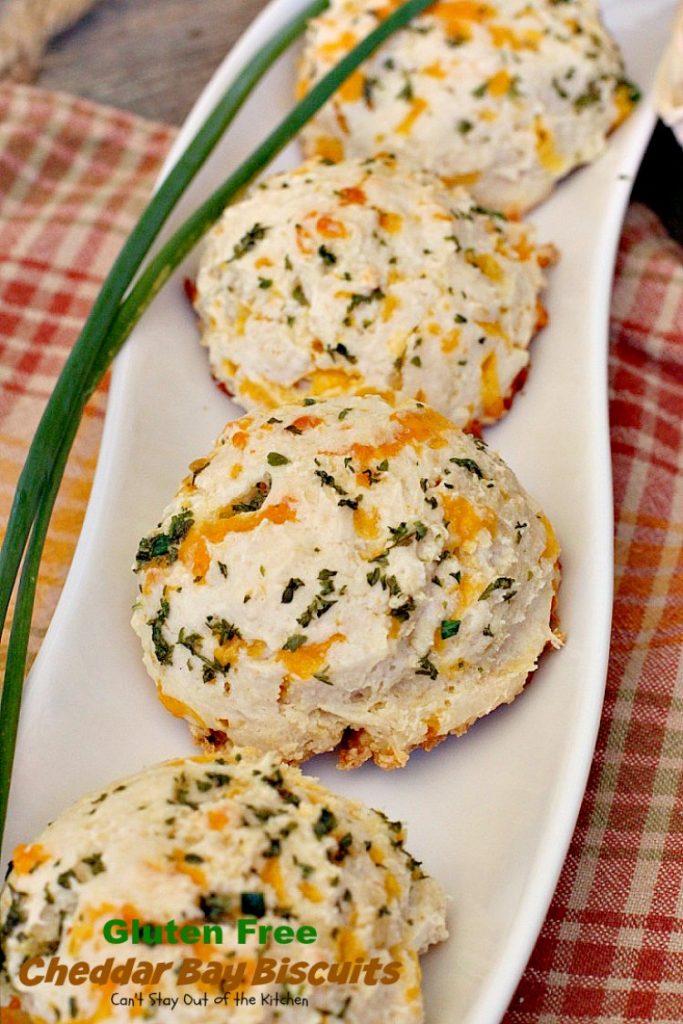 Gluten Free Cheddar Bay Biscuits | Can't Stay Out of the Kitchen | these #copycat #RedLobster #CheddarBayBiscuits are awesome! Loved this #glutenfree version. Great for a #holiday #breakfast too. #biscuits