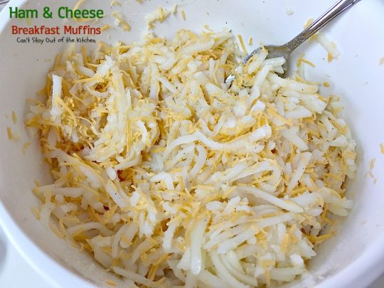 Ham and Cheese Breakfast Muffins | Can't Stay Out of the Kitchen | these #breakfast #muffins are so scrumptious. They're great for on-the-go breakfasts, too. #ham #eggs #cheese #hashbrowns #glutenfree