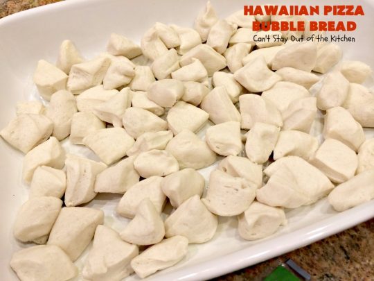Hawaiian Pizza Bubble Bread | Can't Stay Out of the Kitchen | this easy 6-ingredient recipe can be served as a #bread, an #appetizer, or a #pizza main dish. It's incredibly good and terrific for #tailgating or #SuperBowl parties. #ham #mozzarella