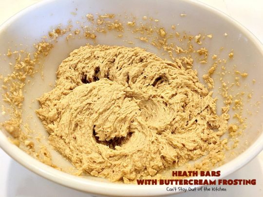 Heath Bars with Buttercream Frosting | Can't Stay Out of the Kitchen | these bar-type #cookies are divine! Amazing icing makes them spectacular. Uses #HeathCandyBars. #chocolate #dessert