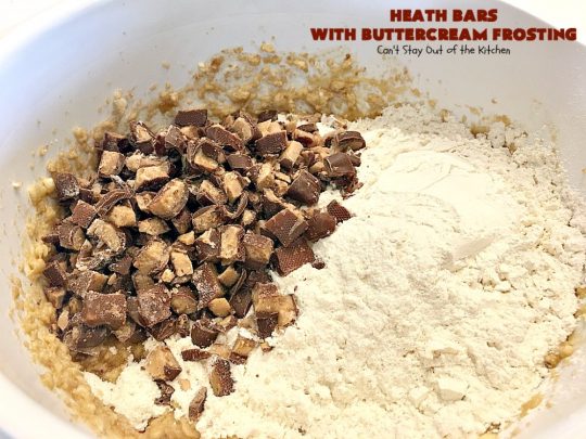 Heath Bars with Buttercream Frosting | Can't Stay Out of the Kitchen | these bar-type #cookies are divine! Amazing icing makes them spectacular. Uses #HeathCandyBars. #chocolate #dessert