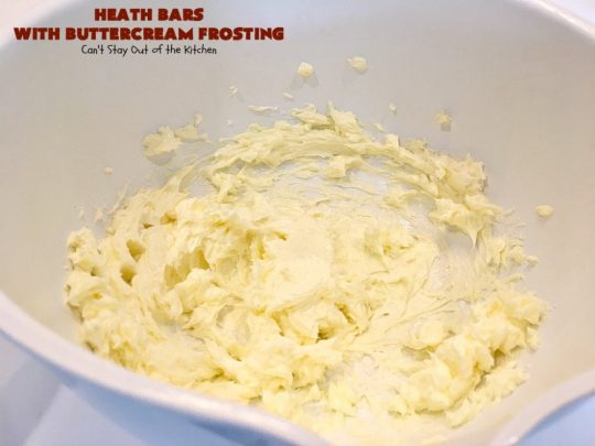Heath Bars with Buttercream Frosting | Can't Stay Out of the Kitchen | these bar-type #cookies are divine! Amazing icing makes them spectacular. Uses #HeathCandyBars. #chocolate #dessert
