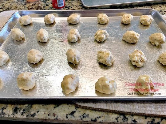 Heath Toffee Meltaways | Can't Stay Out of the Kitchen | these fantastic #sugarcookies dissolve in your mouth! Made with vanilla chips and #HeathEnglishToffeeBits. They're amazing. #cookie #dessert #tailgating