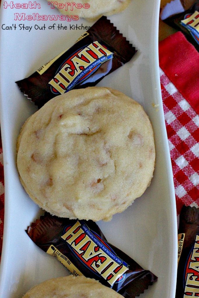 Heath Toffee Meltaways | Can't Stay Out of the Kitchen | these fantastic #sugarcookies dissolve in your mouth! Made with vanilla chips and #HeathEnglishToffeeBits. They're amazing. #cookie #dessert #tailgating