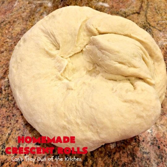 Homemade Crescent Rolls | Can't Stay Out of the Kitchen | these fantastic homemade #dinnerrolls can be made up a week in advance & stored in the refrigerator before baking. That makes them perfect for #holidays like #Thanksgiving or #Christmas. Make the #recipe a few days ahead & then roll out & bake the day you need them! #crescentrolls #bread #rolls #baking #homemadecrescentrolls #homemadedinnerrolls