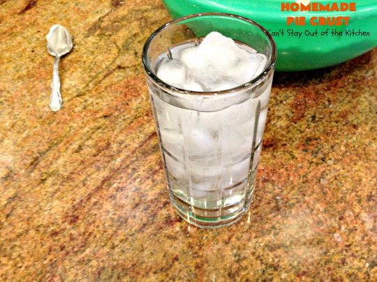 Homemade Pie Crust | Can't Stay Out of the Kitchen | My Mom's old-fashioned #recipe is the best, flakiest homemade #PieCrust ever! #Pie #dessert #HomemadePieCrust