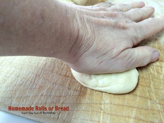 Homemade Rolls or Bread |Can't Stay Out of the Kitchen | these amazing homemade #rolls are reminiscent of #King'sHawaiianRolls. They are a little on the sweet side and so delicious. Wonderful for #holiday menus. #bread #homemadebread