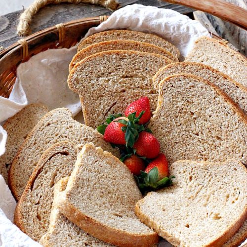 Honey Whole Wheat Bread | Can't Stay Out of the Kitchen | our favorite homemade #bread recipe. It's absolutely delicious. #wholewheat