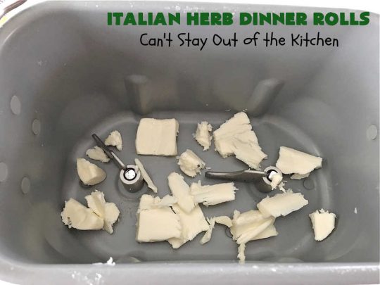 Italian Herb Dinner Rolls | Can't Stay Out of the Kitchen | these easy #NoKnead #DinnerRolls are fantastic! They're flavored with dried herbs like #basil, #thyme & #marjoram so they just pop in flavor. Terrific side for soup or chili, but also fantastic to serve for company or #holiday meals like #Easter or #MothersDay. Every bite is mouthwatering and irresistible! #bread #ItalianHerbDinnerRolls