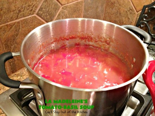 LaMadeleine's Tomato-Basil Soup | Can't Stay Out of the Kitchen | Easy 30-minute #soup that's perfect comfort food for the fall. This is the #LaMadeleines #tomatobasilsoup #recipe that was provided to #DallasMorningNews. #tomatoes #basil #glutenfree #tomatosoup