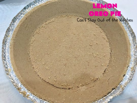 Lemon Oreo Pie | Can't Stay Out of the Kitchen | this luscious 5-ingredient #pie will knock your socks off! It's made with #LemonOreos & is perfect for a company or #holiday #dessert. #Lemon #Oreos #LemonOreoPie