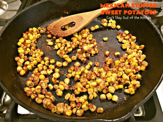 Mexican Stuffed Sweet Potatoes | I LOVE these mouthwatering #sweetpotatoes! They're hearty, filling and substantial enough for #MeatlessMondays. This #TexMex version is so flavorful & sumptuous you won't want to stop eating them. I sure didn't. Healthy, clean-eating #glutenfree #CincoDeMayo