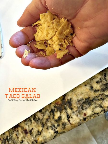 Mexican Taco Salad | Can't Stay Out of the Kitchen | dynamite #TexMex #salad with spicy #groundbeef, #pintobeans, #cheese & tortilla chips. Great for summer potlucks. #glutenfree