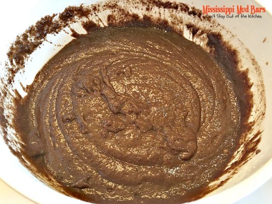 Mississippi Mud Bars | Can't Stay Out of the Kitchen | these #PaulaDeen #brownies are so addictive you won't be able to stop eating them. #dessert #chocolate #marshmallows