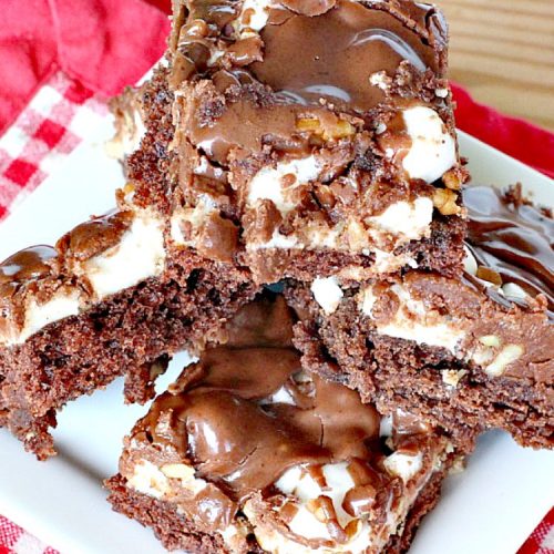 Mississippi Mud Bars | Can't Stay Out of the Kitchen | these #PaulaDeen #brownies are so addictive you won't be able to stop eating them. #dessert #chocolate #marshmallows