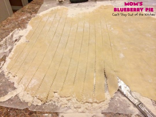 Mom's Blueberry Pie | Can't Stay Out of the Kitchen | one of my favorite #desserts growing up. This old-fashioned recipe is a great way to enjoy #blueberries! #pie #blueberrypie