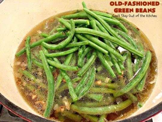 Old-Fashioned Green Beans | Can't Stay Out of the Kitchen | my Mom's simple & easy recipe. Her's is made with #bacon. Great side dish for family dinners, #FathersDay & other #holidays. #greenbeans #glutenfree