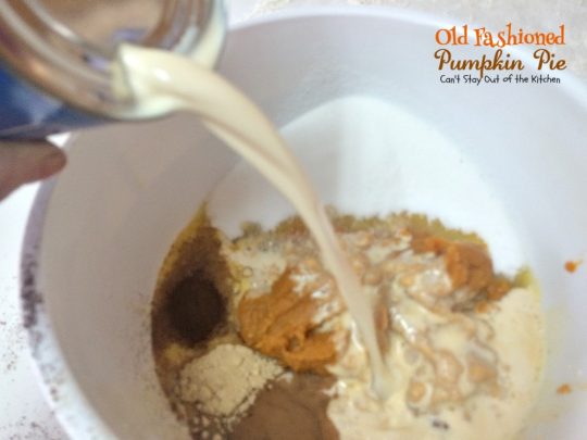 Old Fashioned Pumpkin Pie | Can't Stay Out of the Kitchen | the BEST #pumpkinpie ever! Great for #Thanksgiving or #christmas. #pie #dessert