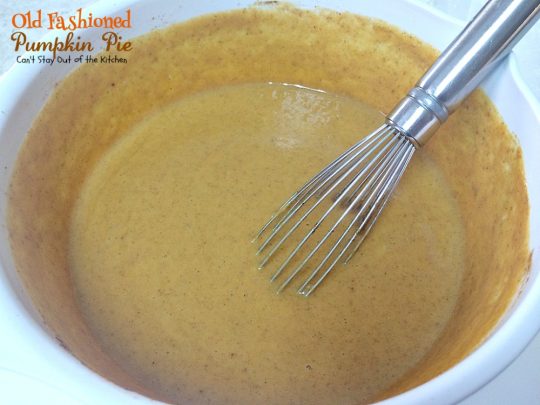 Old Fashioned Pumpkin Pie | Can't Stay Out of the Kitchen | the BEST #pumpkinpie ever! Great for #Thanksgiving or #christmas. #pie #dessert