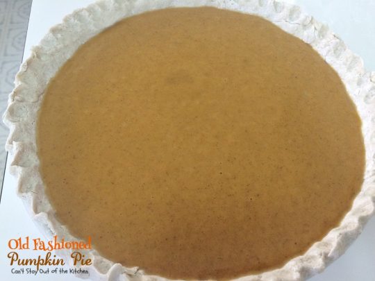 Old Fashioned Pumpkin Pie | Can't Stay Out of the Kitchen | the BEST #pumpkinpie ever! Great for #Thanksgiving or #christmas. #pie #dessert