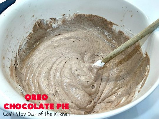 Oreo Chocolate Pie | Can't Stay Out of the Kitchen | this amazing #ChocolatePie is filled with #Oreos. It uses only 5 ingredients so it's an extremely easy #dessert for #holidays or company. Every bite will have you drooling! #pie #ChocolateDessert #OreoDessert #HolidayDessert #chocolate #OreoChocolatePie