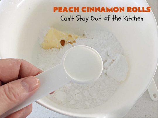 Peach Cinnamon Rolls | Can't Stay Out of the Kitchen | these #CinnamonRolls will rock your world! Perfect for a #holiday #breakfast or #brunch like #Thanksgiving, #Christmas or #Easter. Family & friends will love these rolls. #peaches #PeachCinnamonRolls