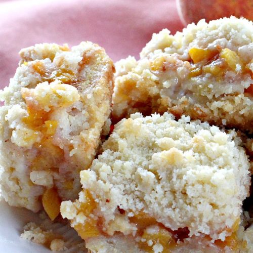 Peach Cobbler Bars | Can't Stay Out of the Kitchen | these fabulous blondies taste just like eating #peachcobbler! Amazing #dessert #peaches #cookie