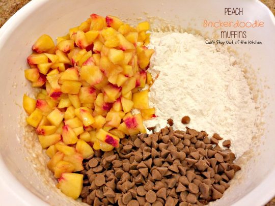 Peach Snickerdoodle Muffins | Can't Stay Out of the Kitchen | these spectacular #muffins combine the best of #snickerdoodles and #bread for a fantastic #breakfast great for #holidays or special occasions. #peaches