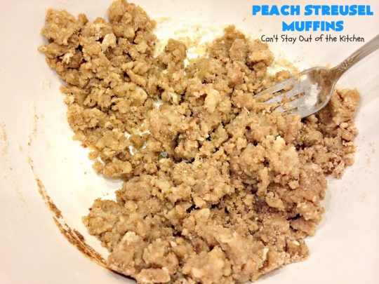Peach Streusel Muffins | Can't Stay Out of the Kitchen | these fabulous #peach #muffins will knock your socks off! They're absolutely heavenly. They are perfect for a summer #holiday #breakfast when #peaches are in season. #FathersDay #FourthofJuly #LaborDay