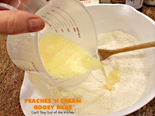 Peaches 'n Cream Gooey Bars | Can't Stay Out of the Kitchen | these ooey, gooey blondies are absolutely divine! They're filled with #cheesecake filling & topped with fresh #peaches & #cinnamon-sugar. Perfect for summer #holiday menus like #FathersDay #MemorialDay & #FourthofJuly. #dessert
