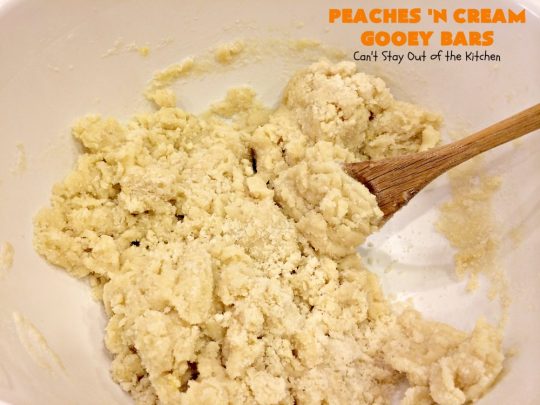 Peaches 'n Cream Gooey Bars | Can't Stay Out of the Kitchen | these ooey, gooey blondies are absolutely divine! They're filled with #cheesecake filling & topped with fresh #peaches & #cinnamon-sugar. Perfect for summer #holiday menus like #FathersDay #MemorialDay & #FourthofJuly. #dessert