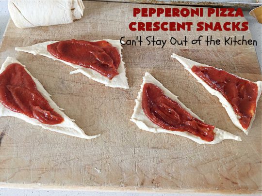 Pepperoni Pizza Crescent Snacks | Can't Stay Out of the Kitchen | fantastic 5-ingredient #GooseberryPatch #recipe is marvelous for #NewYearsEve, #NewYearsDay or #SuperBowl celebrations. This amazing #appetizer will knock your socks off! #pepperoni #pizza #mushrooms #MozzarellaCheese #PepperoniPizza #PepperoniPizzaCrescentSnacks
