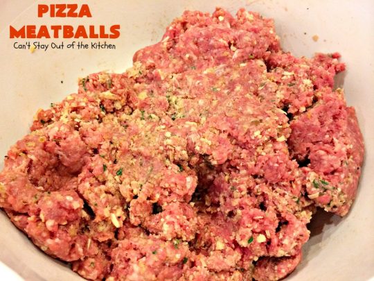 Pizza Meatballs | Can't Stay Out of the Kitchen | this delightful 30-minute #meatballs recipe is perfect for weeknights when you're short on time. It's kid-friendly & delicious comfort food. #pizza #beef #cheese #pasta