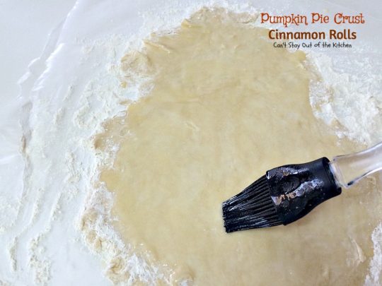 Pumpkin Pie Crust Cinnamon Rolls | Can't Stay Out of the Kitchen | these #cinnamonrolls are divine! So easy and delicious, and a great way to use up leftover #pumpkin. #breakfast 