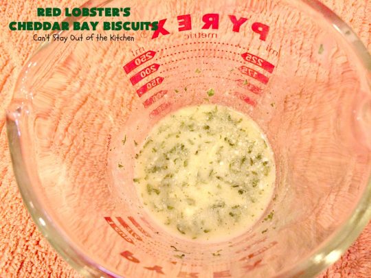 Red Lobster's Cheddar Bay Biscuits | Can't Stay Out of the Kitchen | these fantastic #biscuits are to die for! They are the BEST #copycat #recipe for #RedLobstersCheddarBayBiscuits. Terrific for family, company or #holiday dinners like #MothersDay or #FathersDay. #RedLobster #bread #CheddarBayBiscuits #BestCheddarBayBiscuitsRecipe #CheddarCheese