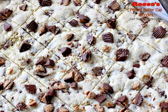 Reese's Peanut Butter Cup Blondies | Can't Stay Out of the Kitchen | these spectacular #cookies are filled with #Reese's #peanutbuttercups. So heavenly! #dessert #chocolate