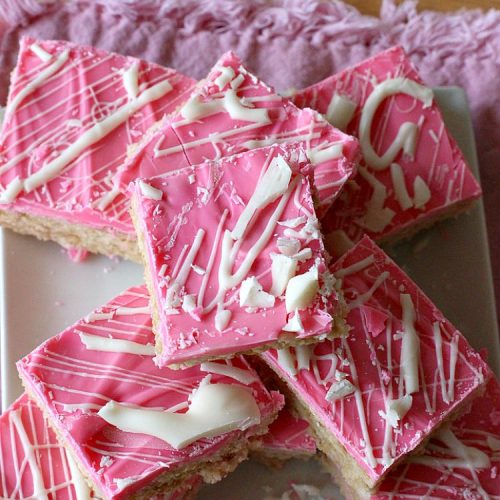 Rice Krispie Treats with Candy Melts Icing | Can't Stay Out of the Kitchen | these delicious #treats are perfect for birthdays, potlucks or #tailgating parties. Everyone loves this #dessert, especially with the icing. #RiceKrispies #RiceKrispieTreats #RiceKrispiesCereal #RiceKrispieTreatsWithCandyMeltIcing #cookie #brownie #RiceKrispieDessert #CandyMelts