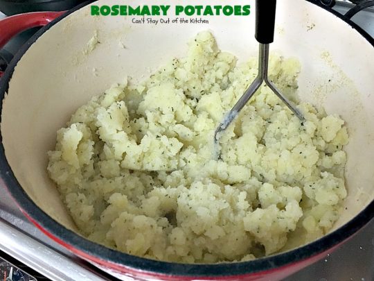 Rosemary Potatoes | Can't Stay Out of the Kitchen | quick and easy #sidedish with the wonderful flavors of #rosemary and parsley. Great for #holidays too. #glutenfree #potatoes