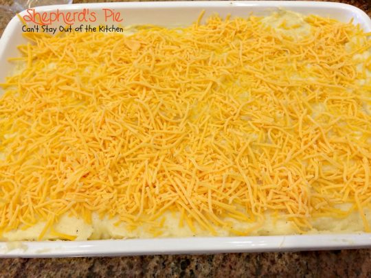 Shepherd's Pie | Can't Stay Out of the Kitchen | the BEST #Shepherd'sPie ever! Love this recipe. #beef #glutenfree #potatoes #Italiansausage