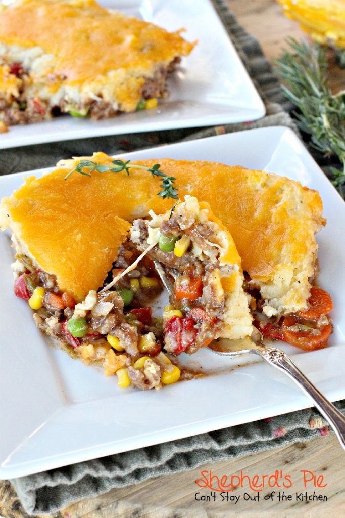 Shepherd's Pie | Can't Stay Out of the Kitchen | the BEST #Shepherd'sPie ever! Love this recipe. #beef #glutenfree #potatoes #Italiansausage