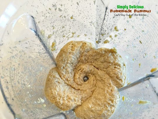 Simply Delicious Homemade Hummus | Can't Stay Out of the Kitchen | delicious #hummus recipe that's healthy, low calorie, #vegan & #glutenfree. Great #appetizer for #tailgating parties, too.