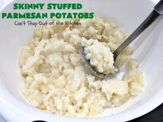 Skinny Stuffed Parmesan Potatoes | This easy #potato #recipe is a terrific way to enjoy #BakedPotatoes without all the calories. Only 150 calories per serving! Perfect #SideDish for #holidays like #FathersDay or special occasion meals with company. #ParmesanCheese #SkinnyStuffedParmesanPotatoes #GlutenFree