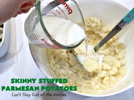Skinny Stuffed Parmesan Potatoes | This easy #potato #recipe is a terrific way to enjoy #BakedPotatoes without all the calories. Only 150 calories per serving! Perfect #SideDish for #holidays like #FathersDay or special occasion meals with company. #ParmesanCheese #SkinnyStuffedParmesanPotatoes #GlutenFree