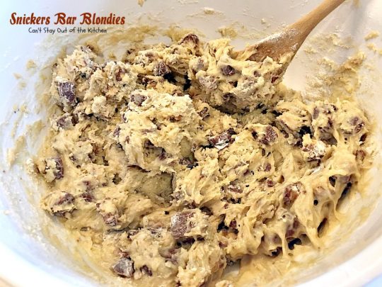 Snickers Bar Blondies | Can't Stay Out of the Kitchen | these fabulous #brownies are filled with #SnickersBars. They're great for #tailgating parties or as a way to use up leftover #halloween candy! #dessert #cookie #chocolate