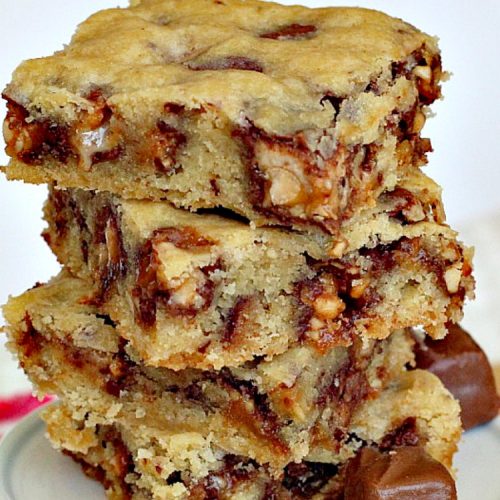 Snickers Bar Blondies | Can't Stay Out of the Kitchen | these fabulous #brownies are filled with #SnickersBars. They're great for #tailgating parties or as a way to use up leftover #halloween candy! #dessert #cookie #chocolate