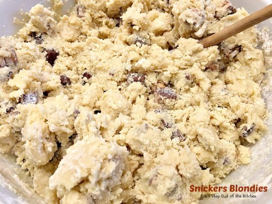 Snickers Blondies | Can't Stay Out of the Kitchen | these outrageous #brownies are divine. #SnickersBars in #cookie dough = awesome! #dessert #cookie #chocolate