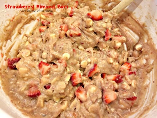 Strawberry Almond Bars | Can't Stay Out of the Kitchen | these luscious bars are made with #strawberries #almonds and #vanillachips and the icing is to die for! #dessert #cookie 