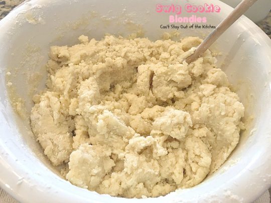 Swig Cookie Blondies | Can't Stay Out of the Kitchen | these blondies are divine! The sour cream icing is spectacular. We loved these #cookies. #dessert